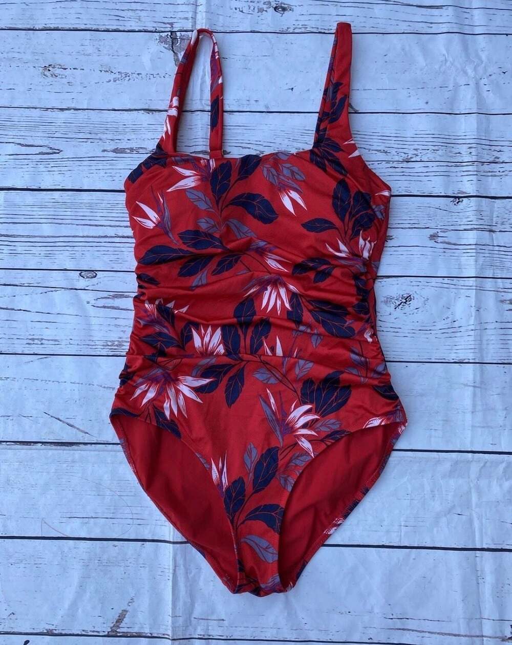Athleta Aqualuxe Paradaiso Leaf Print Ruched One-Piece Swimsuit Radiant Red